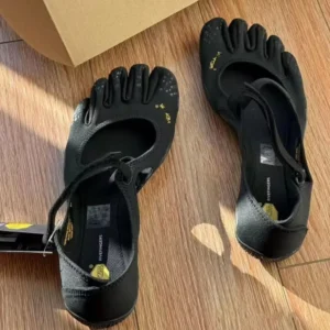 Five-toed V-Soul sneakers